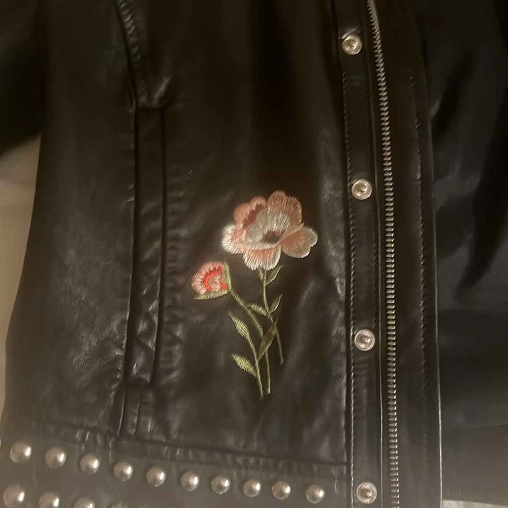 Cinq a Sept Black Leather Jacket with Floral Embroidery lover Taylor swift - Picture 4 of 10
